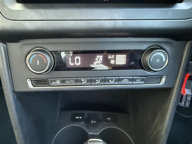 ポロ TSIコンフォートラインアップグレードパック SDナビ/フルセグTV/FM/AM/BT/DS/USB/AUX/バックカメラ/ETC/トノカバー/クルーズコントロール//横滑り防止装置/衝突被害軽減ブレーキ/アイドリングストップ/リモコンキー(12枚目)