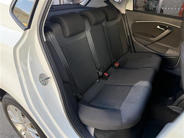 ポロ TSIコンフォートラインアップグレードパック SDナビ/フルセグTV/FM/AM/BT/DS/USB/AUX/バックカメラ/ETC/トノカバー/クルーズコントロール//横滑り防止装置/衝突被害軽減ブレーキ/アイドリングストップ/リモコンキー(27枚目)