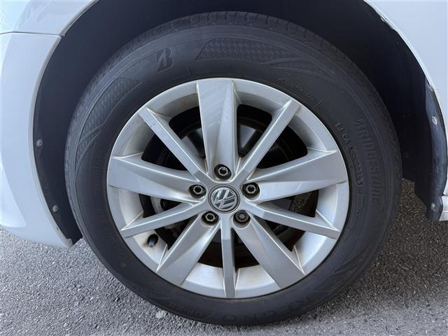 ポロ TSIコンフォートラインアップグレードパック SDナビ/フルセグTV/FM/AM/BT/DS/USB/AUX/バックカメラ/ETC/トノカバー/クルーズコントロール//横滑り防止装置/衝突被害軽減ブレーキ/アイドリングストップ/リモコンキー(37枚目)