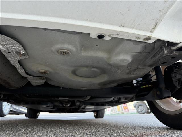 ポロ TSIコンフォートラインアップグレードパック SDナビ/フルセグTV/FM/AM/BT/DS/USB/AUX/バックカメラ/ETC/トノカバー/クルーズコントロール//横滑り防止装置/衝突被害軽減ブレーキ/アイドリングストップ/リモコンキー(40枚目)