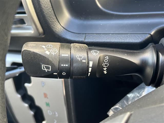 ハイエースバン ロングスーパーGL ワンオーナー/純正SDナビ/AM/FM/CD/DVD/DS/BT/バックカメラ/ETC/両側パワースライドドア/バックドアイージークローザー/リアクーラー/リアヒーター/純正ドアバイザー/スペアキー(19枚目)