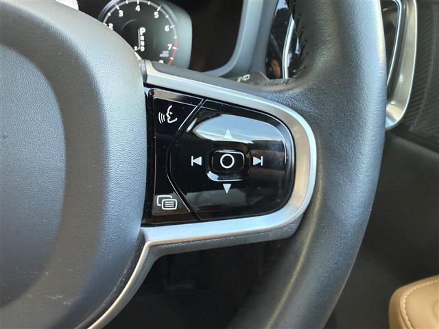 Ｖ６０ クロスカントリー　Ｔ５　ＡＷＤ　ワンオーナー／４ＷＤ／純正ナビ／ルーフレール／ｈａｒｍａｎｋａｒａｄｏｎサウンド／ヘッドアップディスプレイパークアシストパイロット／／アクティブペンティングライト／追従機能付きクルーズコントロール（12枚目）