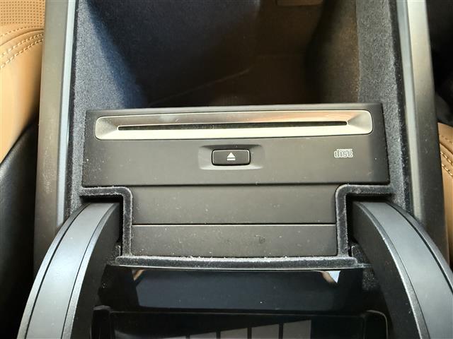 Ｖ６０ クロスカントリー　Ｔ５　ＡＷＤ　ワンオーナー／４ＷＤ／純正ナビ／ルーフレール／ｈａｒｍａｎｋａｒａｄｏｎサウンド／ヘッドアップディスプレイパークアシストパイロット／／アクティブペンティングライト／追従機能付きクルーズコントロール（19枚目）