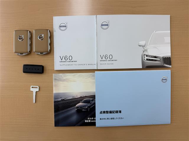 Ｖ６０ クロスカントリー　Ｔ５　ＡＷＤ　ワンオーナー／４ＷＤ／純正ナビ／ルーフレール／ｈａｒｍａｎｋａｒａｄｏｎサウンド／ヘッドアップディスプレイパークアシストパイロット／／アクティブペンティングライト／追従機能付きクルーズコントロール（41枚目）