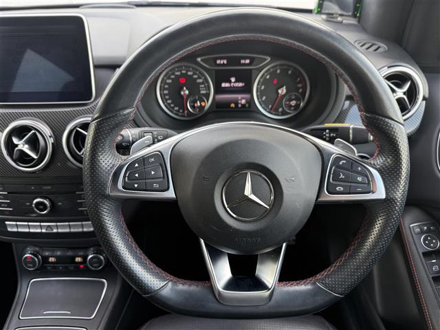 気になる車はすぐにお問い合わせください！画面右側の００６６から始まる無料ダイヤルからお問い合わせ下さい！専門スタッフがお車のご質問にお答えいたします！