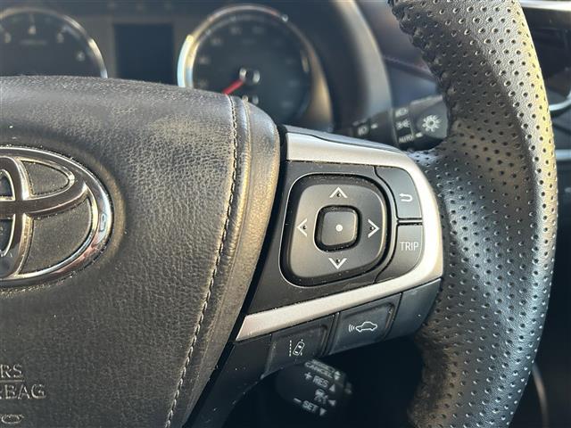 ハリアー プレミアム スタイルモーヴ パノラマルーフ/ALPINEナビ/フルセグTV/バックカメラ/ETC/ドライブレコーダー/レーダークルーズコントロール/プリクラッシュセーフティ/電動リアゲート/オートハイビーム/パワーシート(17枚目)