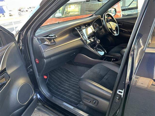 ハリアー プレミアム スタイルモーヴ パノラマルーフ/ALPINEナビ/フルセグTV/バックカメラ/ETC/ドライブレコーダー/レーダークルーズコントロール/プリクラッシュセーフティ/電動リアゲート/オートハイビーム/パワーシート(27枚目)