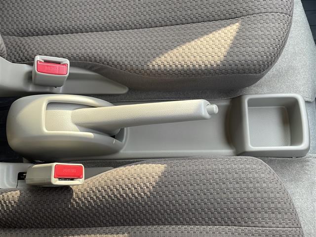 エブリイ ジョインターボ　１オーナ／４ＷＤ／ターボ／ハイルーフ／社外ＣＤオーディオ／純正マット／リモコンキー／スペアキー／新車保証書／取扱説明書（8枚目）