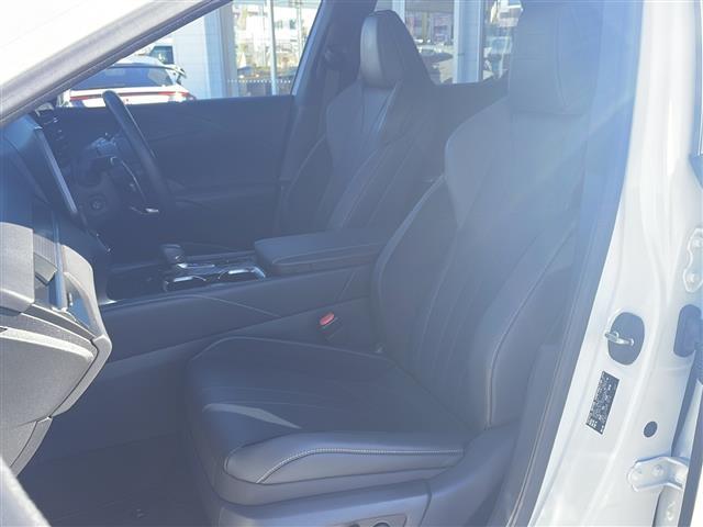 ＲＸ ＲＸ５００ｈ　Ｆスポーツパフォーマンス　１オーナー／パノラマルーフ／ルーフレール／純正１４型ＤＡプラス／パノラミックビュー／ＥＴＣ２．０／デジタルインナーミラー／全席シートベンチレーション／全席パワーシート／パワーバックドア（20枚目）