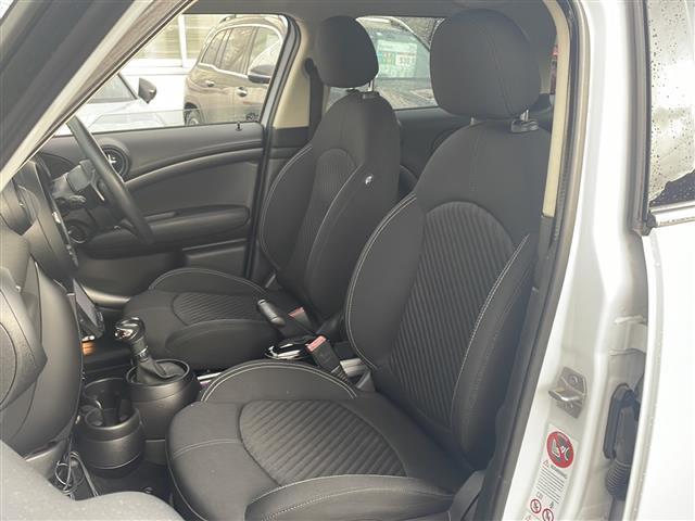 MINI クーパーSD クロスオーバー 社外HDDナビ/フルセグTV/CD/DVD/SD/Bluetooth/Bカメラ/ETC/パドルシフト/ルーフレール/純正18インチAW/プッシュスタート/リモコンキー/スペアキー/フロアマット(20枚目)