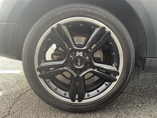 MINI クーパーSD クロスオーバー 社外HDDナビ/フルセグTV/CD/DVD/SD/Bluetooth/Bカメラ/ETC/パドルシフト/ルーフレール/純正18インチAW/プッシュスタート/リモコンキー/スペアキー/フロアマット(39枚目)