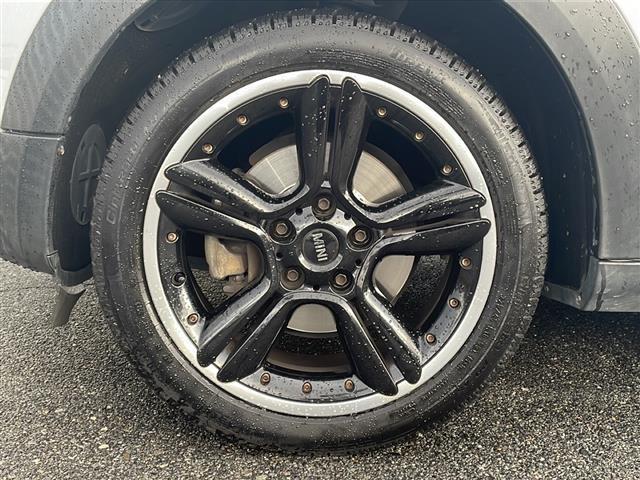 MINI クーパーSD クロスオーバー 社外HDDナビ/フルセグTV/CD/DVD/SD/Bluetooth/Bカメラ/ETC/パドルシフト/ルーフレール/純正18インチAW/プッシュスタート/リモコンキー/スペアキー/フロアマット(41枚目)