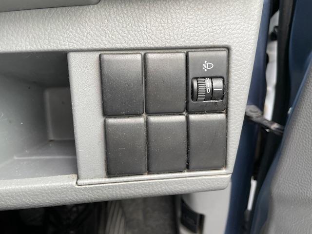 ワゴンＲ ＦＸ　盗難防止装置　ＣＤチェンジャー　純正フロアマット　ベンチシート　ＦＭ／ＡＭ　パワーウィンドウ　パワーステアリング　スペアキー×１（29枚目）