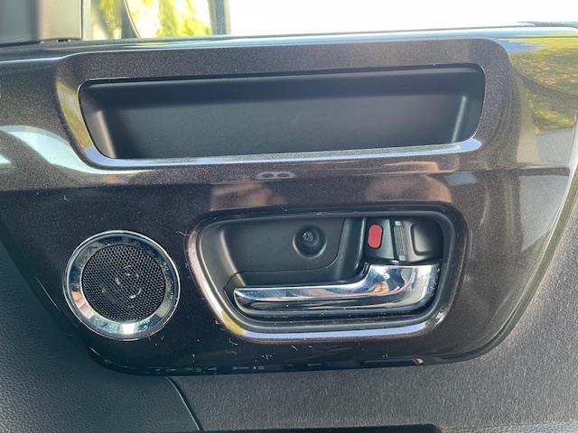 Ｎ－ＢＯＸカスタム Ｇ・Ｌターボホンダセンシング　衝突軽減ブレーキ　社外ナビ　両側パワースライドドア　クルーズコントロール　バックカメラ　車線維持支援システム　ＥＴＣ　ドライブレコーダー　３眼ＬＥＤライト　フォグランプ　カーテンエアバッグ（35枚目）