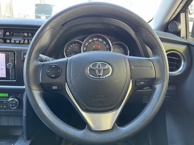 オーリス １５０Ｘ　純正ナビ　バックカメラ　ＥＴＣ　盗難防止装置　フォグランプ　純正フロアマット　パワーステアリング　ＭＴモード付ＡＴ　保証書　取扱説明書　スペアキー×１（16枚目）