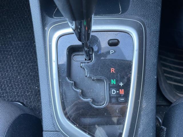 オーリス １５０Ｘ　純正ナビ　バックカメラ　ＥＴＣ　盗難防止装置　フォグランプ　純正フロアマット　パワーステアリング　ＭＴモード付ＡＴ　保証書　取扱説明書　スペアキー×１（25枚目）