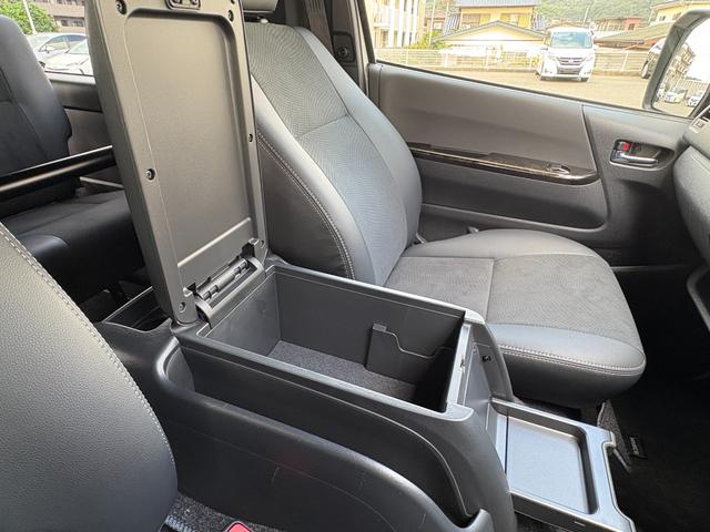 ハイエースバン スーパーＧＬ　ダークプライムＩＩ　両側パワースライドドア　衝突被害軽減ブレーキ　レーンアシスト　オートマチックハイビーム　純正ナビ　フルセグＴＶ　ＣＤ　ＤＶＤ　ＢＴ　バックカメラ　ＥＴＣ　デジタルインナーミラー　ワンオーナー　禁煙車（41枚目）