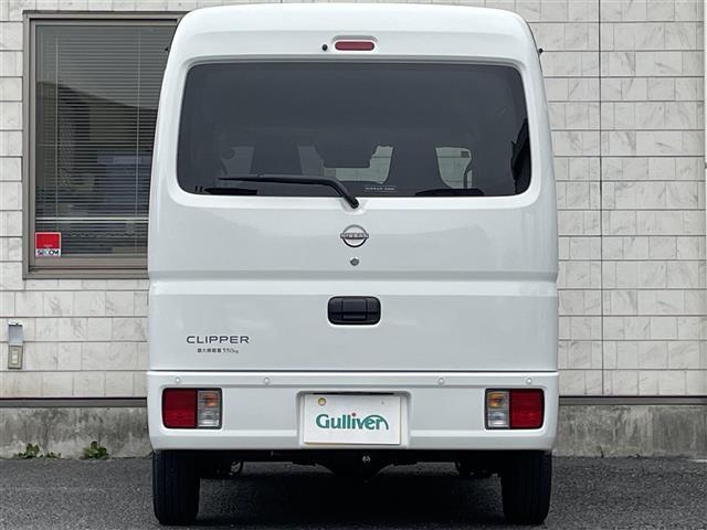 ＮＶ１００クリッパーバン ＤＸ　登録時３４３ｋｍ／ワンオーナー／純正オーディオ／横滑り防止／衝突被害軽減ブレーキ／ふらつき警報／車線逸脱警報／アイドリングストップ／電格ミラー／純正ラバーマット／電源ソケット／ＵＳＢ端子×１　Ｃ端子１（5枚目）