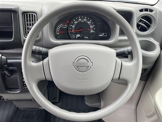 ＮＶ１００クリッパーバン ＤＸ　登録時３４３ｋｍ／ワンオーナー／純正オーディオ／横滑り防止／衝突被害軽減ブレーキ／ふらつき警報／車線逸脱警報／アイドリングストップ／電格ミラー／純正ラバーマット／電源ソケット／ＵＳＢ端子×１　Ｃ端子１（10枚目）
