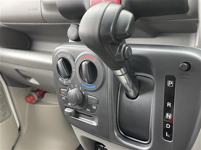 ＮＶ１００クリッパーバン ＤＸ　登録時３４３ｋｍ／ワンオーナー／純正オーディオ／横滑り防止／衝突被害軽減ブレーキ／ふらつき警報／車線逸脱警報／アイドリングストップ／電格ミラー／純正ラバーマット／電源ソケット／ＵＳＢ端子×１　Ｃ端子１（15枚目）