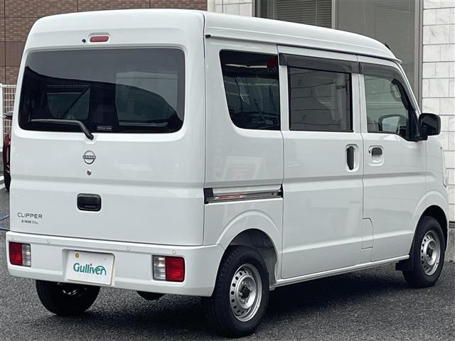 ＮＶ１００クリッパーバン ＤＸ　登録時３４３ｋｍ／ワンオーナー／純正オーディオ／横滑り防止／衝突被害軽減ブレーキ／ふらつき警報／車線逸脱警報／アイドリングストップ／電格ミラー／純正ラバーマット／電源ソケット／ＵＳＢ端子×１　Ｃ端子１（29枚目）