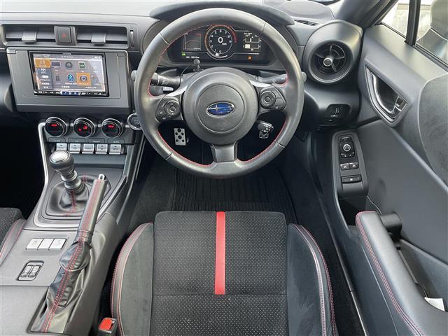 BRZ S MT車/アルパインナビ/Bluetooth/フルセグTV/バックカメラ/後側方警戒支援/クルーズコントロール/純正18インチAW/ドラレコ/ETC2.0/黒ハーフレザーシート/シートヒーター(9枚目)