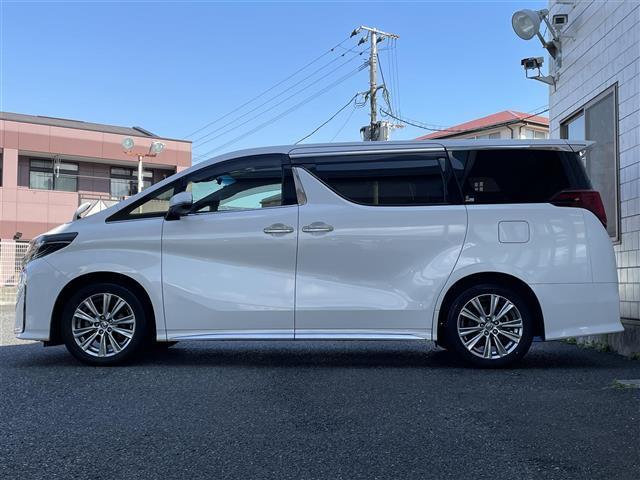 アルファード ２．５Ｓ　タイプゴールド　ワンオーナー／サンルーフ／純正１２．１インチフリップダウンモニター／純正９インチコネクティットナビ／バックカメラ／黒ハーフレザー／両側パワスラ／クリアランスソナー／ＥＴＣ／レーダークルーズコントロール（6枚目）