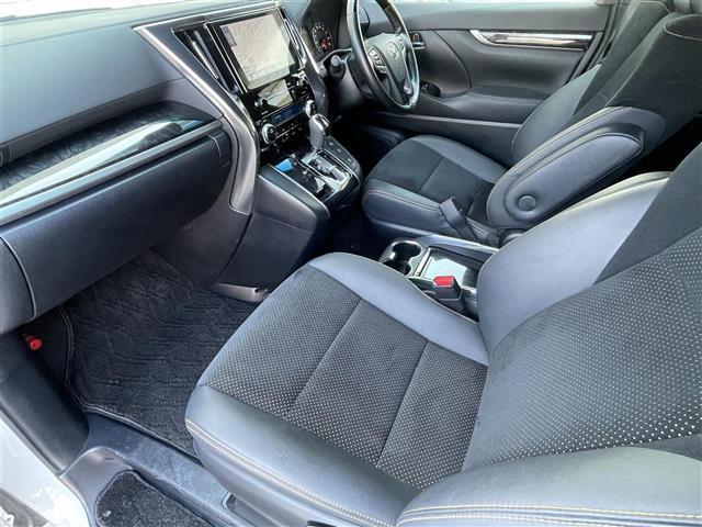 アルファード ２．５Ｓ　タイプゴールド　ワンオーナー／サンルーフ／純正１２．１インチフリップダウンモニター／純正９インチコネクティットナビ／バックカメラ／黒ハーフレザー／両側パワスラ／クリアランスソナー／ＥＴＣ／レーダークルーズコントロール（20枚目）