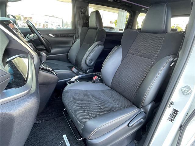 アルファード ２．５Ｓ　タイプゴールド　ワンオーナー／サンルーフ／純正１２．１インチフリップダウンモニター／純正９インチコネクティットナビ／バックカメラ／黒ハーフレザー／両側パワスラ／クリアランスソナー／ＥＴＣ／レーダークルーズコントロール（21枚目）