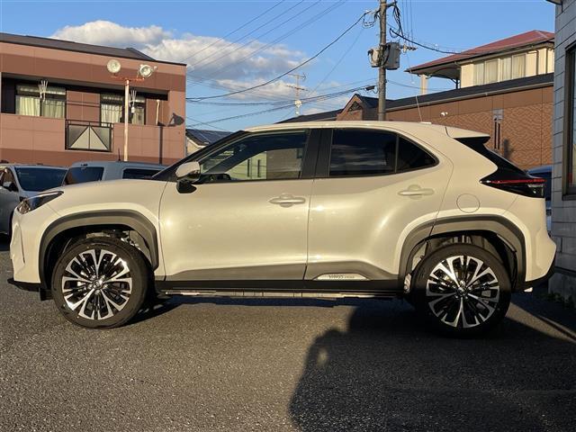 ヤリスクロス ハイブリッドZ ワンオーナー/黒ハーフレザーシート/純正8インチディスプレイオーディオナビキット有/フルセグTV/パノラミックビューモニター/ETC2.0/ブラインドスポットモニター/コーナーセンサー/シートヒーター(6枚目)