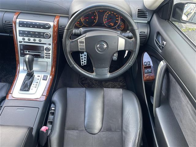 スカイライン 350GT ワンオーナー/サンルーフ/フジツボマフラー/車高調インパルサスペンション/オートクチュール20インチアルミホイール/BOSEサウンド/純正ナビ/黒ハーフレザーシート/積載品オートクチュールグリル(10枚目)