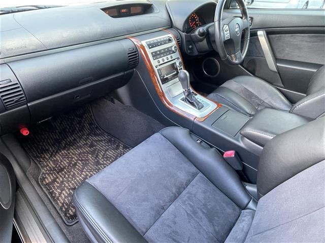 スカイライン 350GT ワンオーナー/サンルーフ/フジツボマフラー/車高調インパルサスペンション/オートクチュール20インチアルミホイール/BOSEサウンド/純正ナビ/黒ハーフレザーシート/積載品オートクチュールグリル(17枚目)