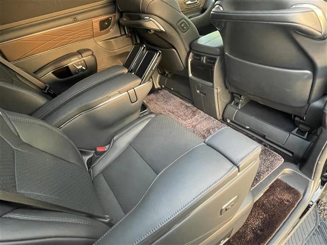 アルファードハイブリッド エグゼクティブラウンジ　ワンオーナー／モデリスタエアロフロント／サイド／リヤ／マルチカラーインテリアイルミ／左右独立ムーンルーフ／純正１４インチフリップダウンモニター／ＪＢＬサウンド／ユニバーサルステップ左右／デジタルＭ（25枚目）