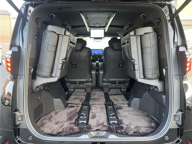 アルファードハイブリッド エグゼクティブラウンジ　ワンオーナー／モデリスタエアロフロント／サイド／リヤ／マルチカラーインテリアイルミ／左右独立ムーンルーフ／純正１４インチフリップダウンモニター／ＪＢＬサウンド／ユニバーサルステップ左右／デジタルＭ（32枚目）