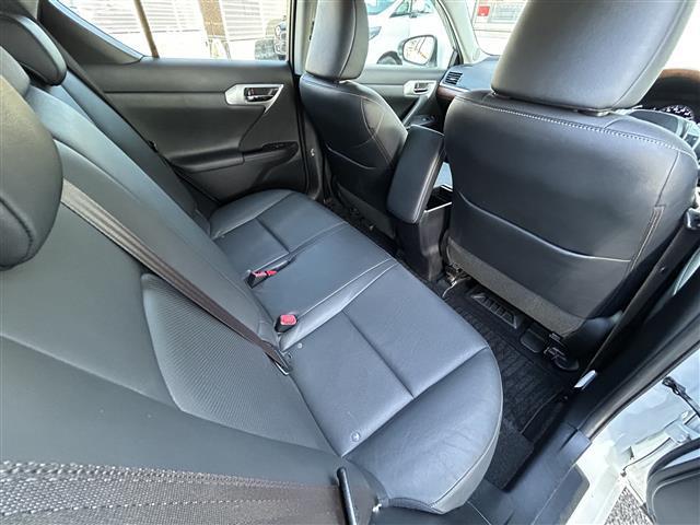 ＣＴ ＣＴ２００ｈ　バージョンＬ　純正ＨＤＤナビ／フルセグＴＶ／バックカメラ／黒レザーシート／ビルトインＥＴＣ／パドルシフト／前後ドライブレコーダーＣＯＭＴＥＣ／クルーズコントロール／コーナーセンサー／ステアリングヒーター／純１７ＡＷ（22枚目）