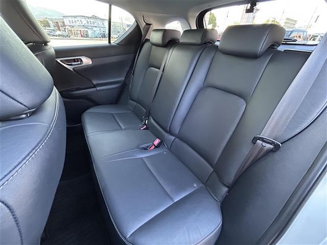 ＣＴ ＣＴ２００ｈ　バージョンＬ　純正ＨＤＤナビ／フルセグＴＶ／バックカメラ／黒レザーシート／ビルトインＥＴＣ／パドルシフト／前後ドライブレコーダーＣＯＭＴＥＣ／クルーズコントロール／コーナーセンサー／ステアリングヒーター／純１７ＡＷ（25枚目）