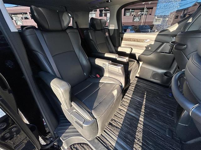 ヴェルファイア 2.5Z Gエディション モデリスタエアロリア/フロントガーニッシュ/ツインムーンルーフ/純正10.1インチフリップダウンモニター/JBLサウンド/純正9インチメーカーナビ/全方位カメラ/黒レザーシート/レーダー探知機/ETC(15枚目)