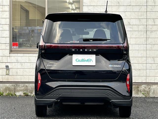 サクラ Ｘ　ワンオーナー車／ＫＥＮＷＯＯＤ９インチナビ／フルセグＴＶ／車線逸脱警報／踏み間違い衝突防止／先行車発進お知らせ／速度／道路標識表示／フロント／リヤソナー／ふらつき警報／前後ドラレコ／充電ケーブル（5枚目）