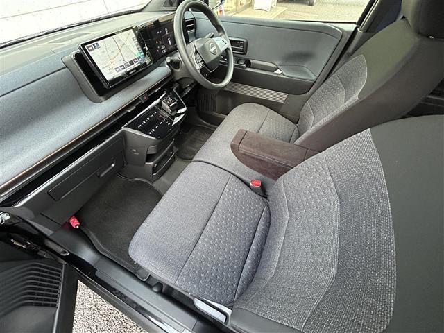 サクラ Ｘ　ワンオーナー車／ＫＥＮＷＯＯＤ９インチナビ／フルセグＴＶ／車線逸脱警報／踏み間違い衝突防止／先行車発進お知らせ／速度／道路標識表示／フロント／リヤソナー／ふらつき警報／前後ドラレコ／充電ケーブル（19枚目）