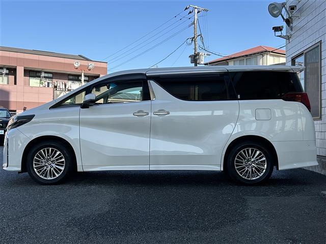 アルファードハイブリッド SR Cパッケージ ワンオーナー/サンルーフ/JBLサウンド/純正12.1インチフリップダウンモニター/デジタルインナーミラー/純正10.5インチナビ/パノラミックビューモニター/黒レザー/ブラインドスポットモニター(6枚目)