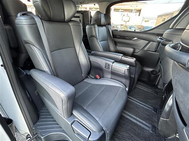 アルファードハイブリッド SR Cパッケージ ワンオーナー/サンルーフ/JBLサウンド/純正12.1インチフリップダウンモニター/デジタルインナーミラー/純正10.5インチナビ/パノラミックビューモニター/黒レザー/ブラインドスポットモニター(29枚目)