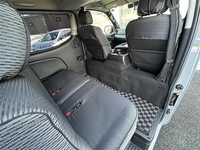 キャラバン ロンググランドプレミアムGX ワンオーナー/純正マルチベット、テーブルキット/純正車内カーテン/インテリジェントルームミラー/アルパイン11インチナビ/アラウンドビューモニター/NITRO POWER17インチAW/前後ドラレコ(26枚目)