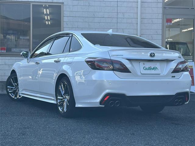 クラウンハイブリッド RSアドバンス ワンオーナー/デジタルインナーミラー/12.3インチ純コネクテッドナビ/パノラミックビューモニター/ブラインドスポットモニター/クリアランスソナー/黒レザーシート/ドラレコ/レーダー/純18インチAW(4枚目)