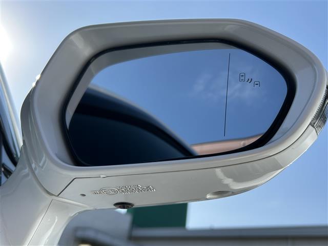 クラウンハイブリッド RSアドバンス ワンオーナー/デジタルインナーミラー/12.3インチ純コネクテッドナビ/パノラミックビューモニター/ブラインドスポットモニター/クリアランスソナー/黒レザーシート/ドラレコ/レーダー/純18インチAW(10枚目)