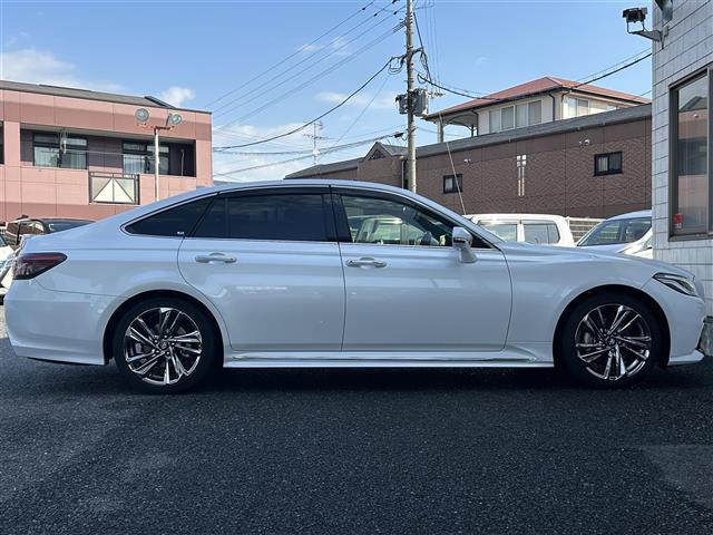 クラウンハイブリッド RSアドバンス ワンオーナー/デジタルインナーミラー/12.3インチ純コネクテッドナビ/パノラミックビューモニター/ブラインドスポットモニター/クリアランスソナー/黒レザーシート/ドラレコ/レーダー/純18インチAW(35枚目)