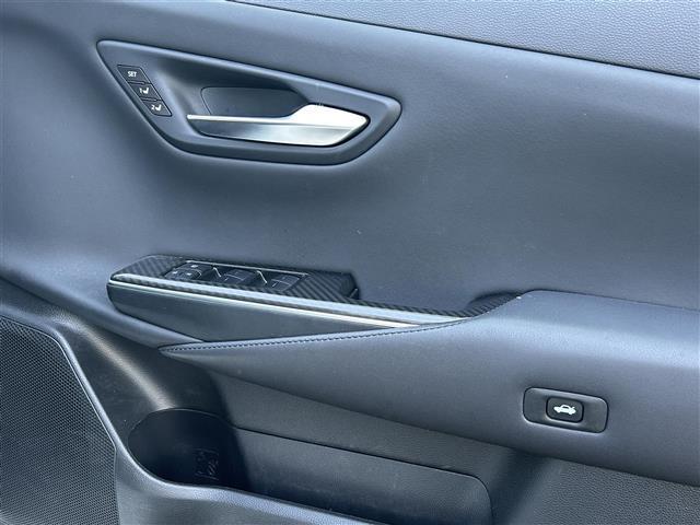 クラウンハイブリッド RSアドバンス ワンオーナー/デジタルインナーミラー/12.3インチ純コネクテッドナビ/パノラミックビューモニター/ブラインドスポットモニター/クリアランスソナー/黒レザーシート/ドラレコ/レーダー/純18インチAW(39枚目)