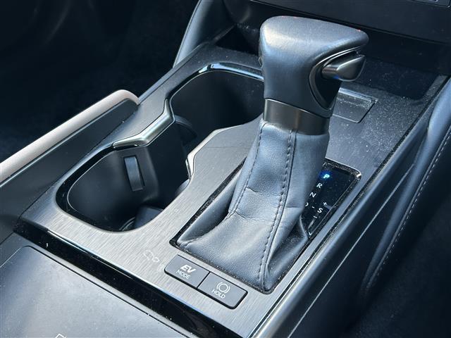 ＥＳ ＥＳ３００ｈ　バージョンＬ　ワンオーナー／サンルーフ／デジタルアウターミラー／純正１２．３インチコネクティッドナビ／パノラミックビューモニター／ブラインドスポットモニター／茶／黒レザーシート／デジタルインナーミラー／前後ドラレコ（34枚目）