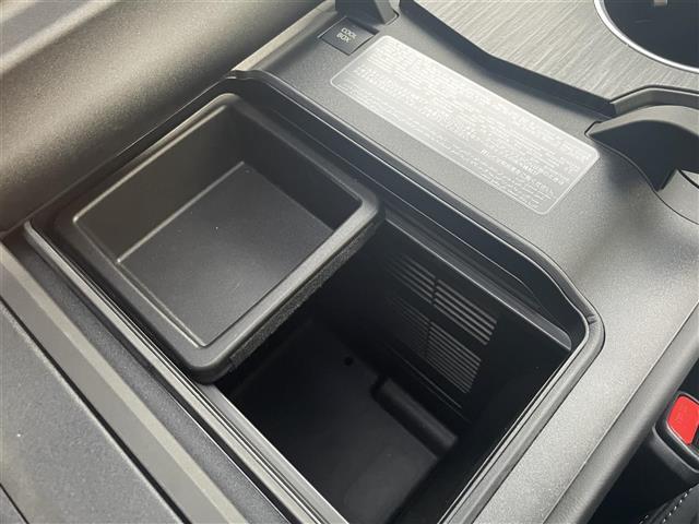 ランドクルーザー GRスポーツ ワンオーナー/ムーンルーフ/ブラックルーフレール/黒革/シートヒーター/ベンチレーション/クールボックス/ナビTV/JBL/リアエンターテイメント/パワーバックドア/寒冷地仕様(33枚目)