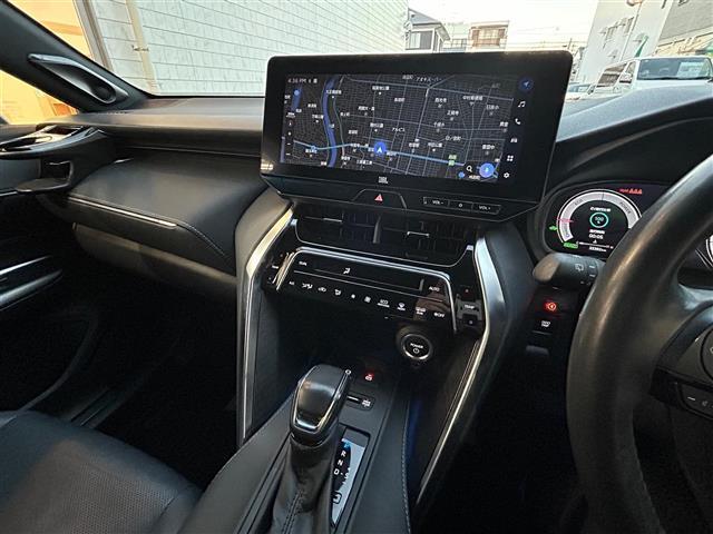 ハリアーハイブリッド Z レザーパッケージ 4WD/パノラマルーフ/黒革/パワーシート/シートヒーター/ベンチレーション/JBL/純正12.3型ナビ/地デジTV/全周囲/セーフティセンス/ハンズフリーパワーバックドア/純正AW(4枚目)