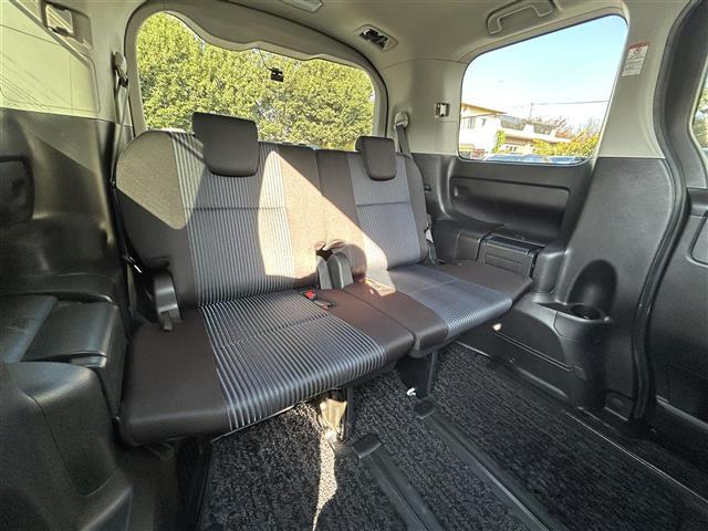 ヴォクシー ＺＳ（5枚目）